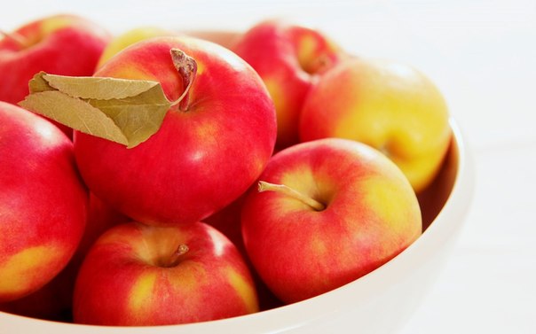 Про полезные свойства яблок